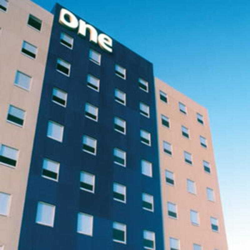 圣路易斯波托西华雷斯格洛列塔One酒店 外观 照片